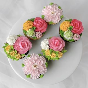 Floral Cakes & Cupcakes